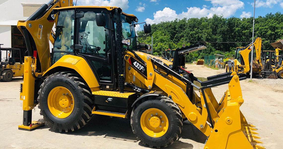 Inchirieri buldoexcavatoare