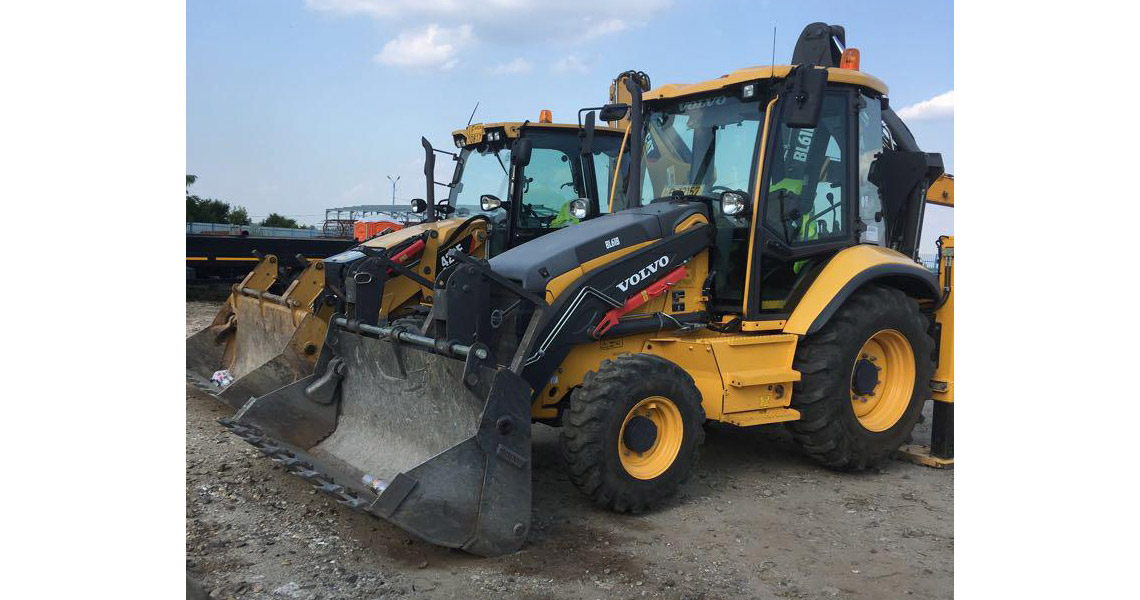 Inchirieri buldoexcavatoare