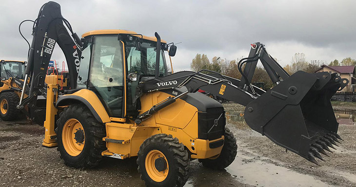 Inchirieri buldoexcavatoare